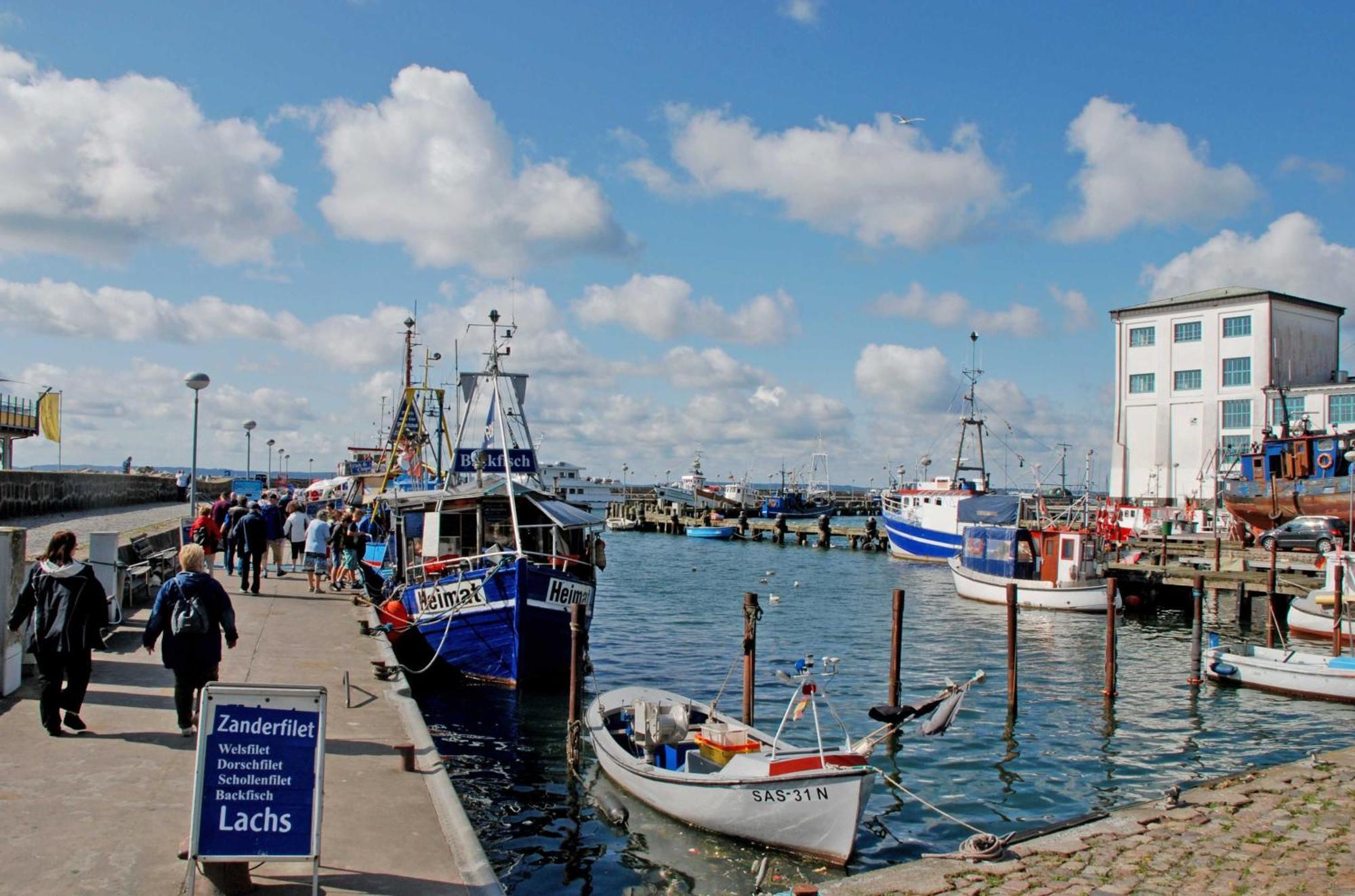 Schoene Ferienwohnungen In Sassnit Sassnitz Exterior foto